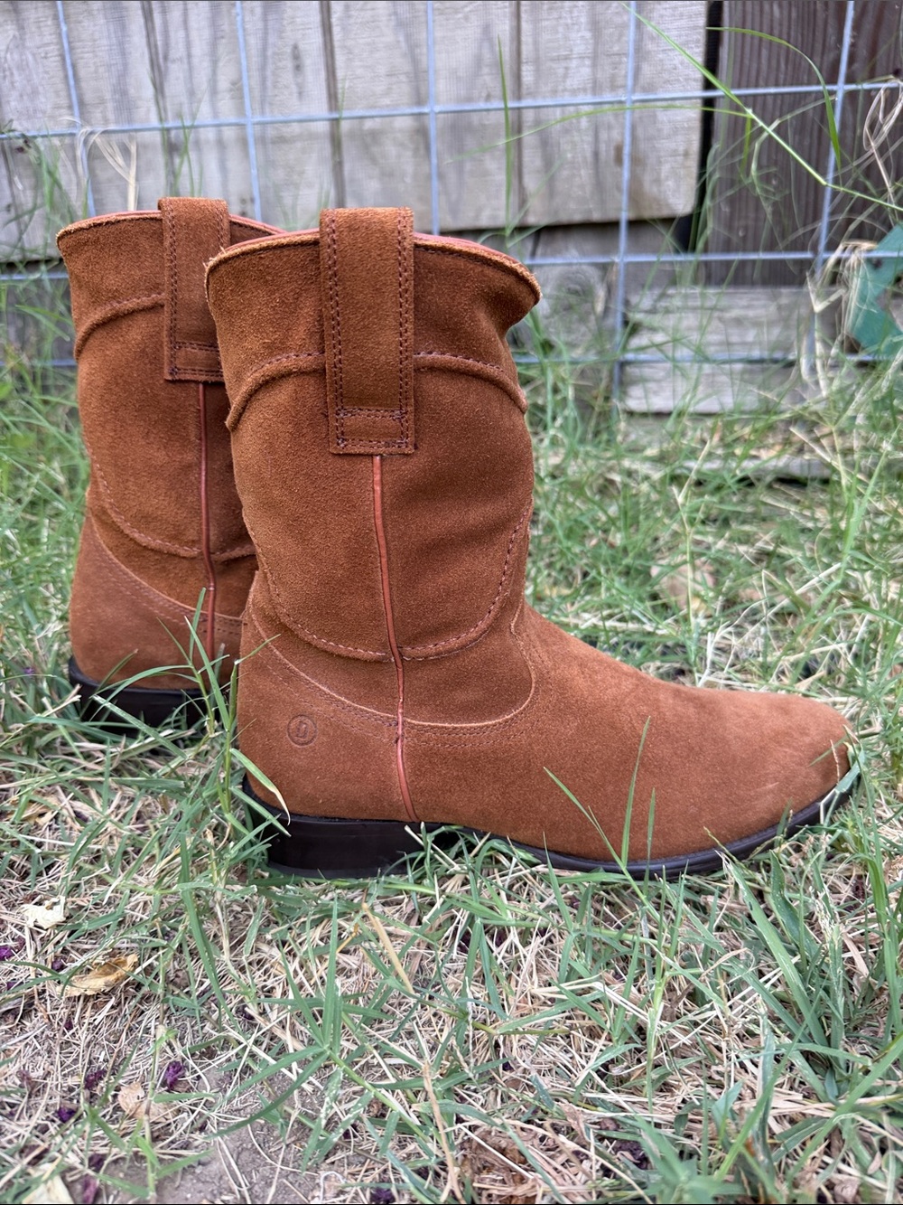 Womenās DINGO Suede/Leather Western Pull-On Boots Size 9